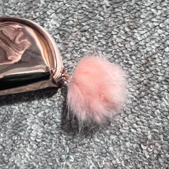 Limited Edition MAC Makeup Bag Set 💕 - Picture 8 of 9